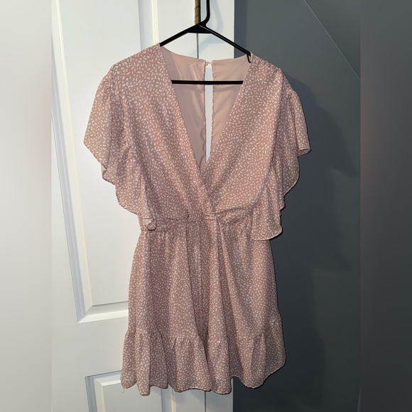 Dresses & Skirts - Elegant Pink Flutter Sleeve Dress